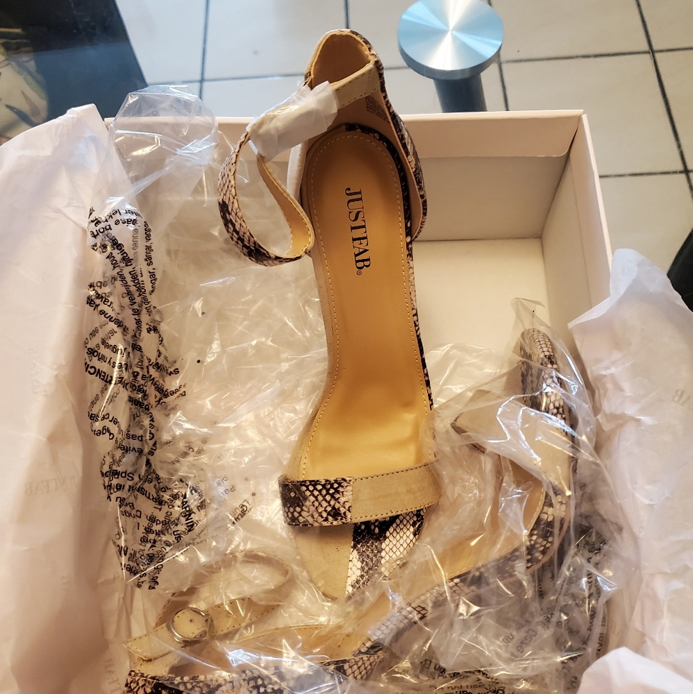 Geneva Heeled Sandal